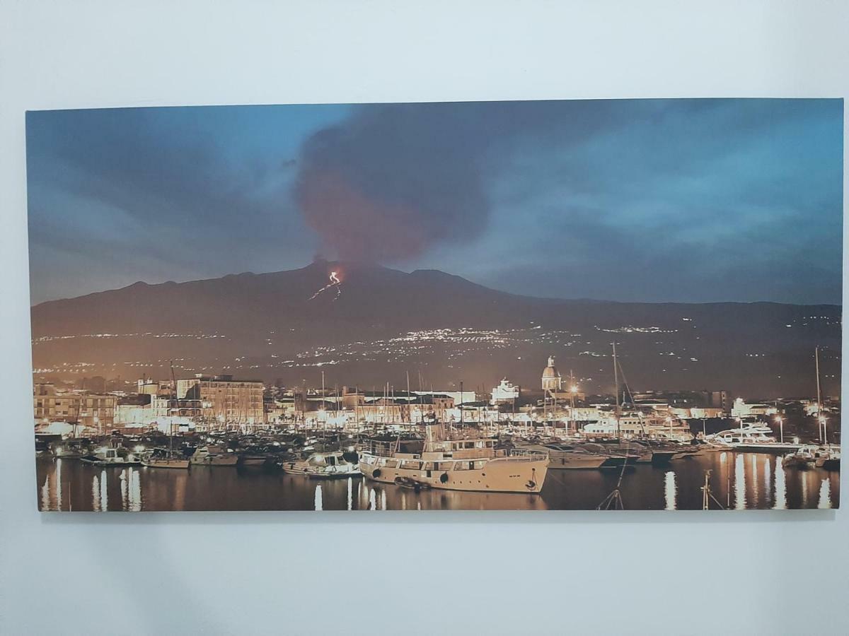 La Casa Nel Vicolo Appartement Giardini-Naxos Buitenkant foto