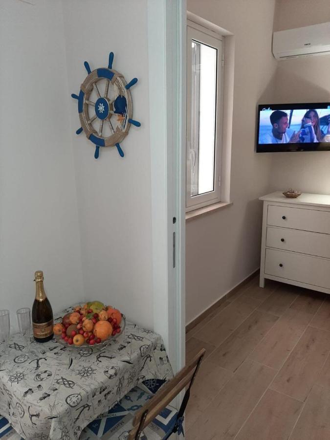La Casa Nel Vicolo Appartement Giardini-Naxos Buitenkant foto